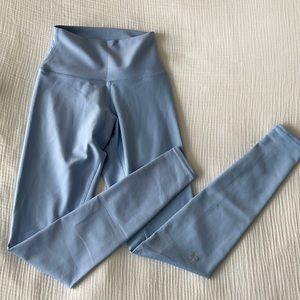 alo yoga 7/8 highwaist airlift periwinkle leggings